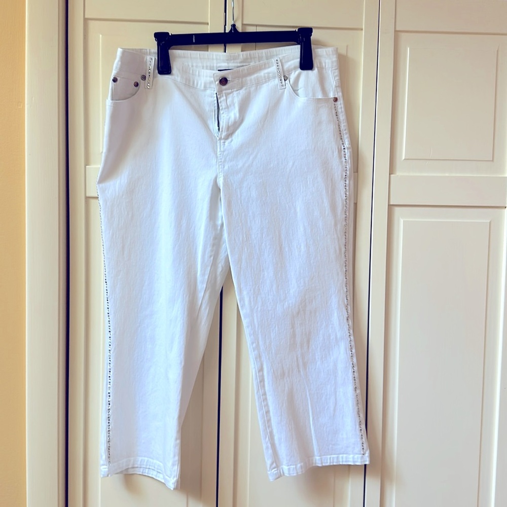 Designer St Clair White Capris Jeans with Rhinestones